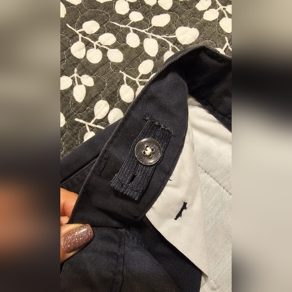 Old Navy Boys Slacks- Size 5 - Picture 5 of 7